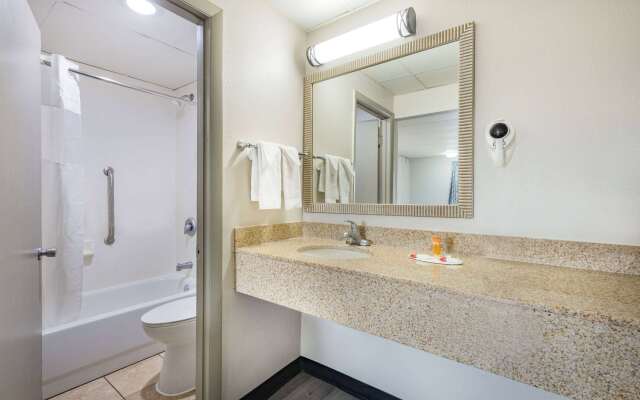 Days Inn by Wyndham Fredericksburg North
