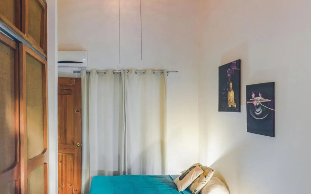 Hotel Mahayana