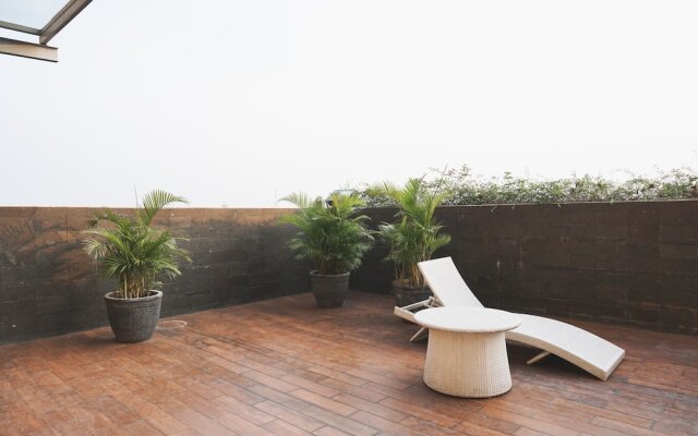 Stunning Studio Apartment At Belmont Residence Puri