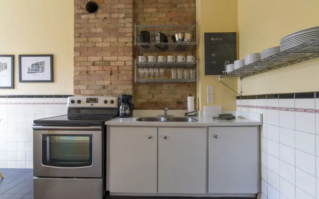 Charming 3Br In Queen Street East By Sonder