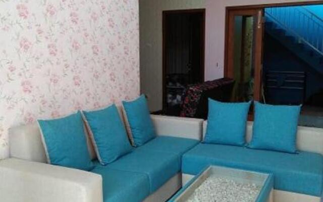 Rumah Mba Ayu 2, complete amenities and karaoke