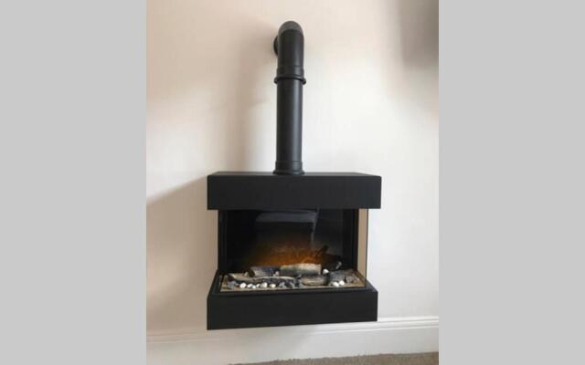 Beautiful newly refurbished 2 bed flat in devon