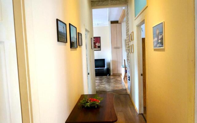 90 Sq.M. Apartment In Centre Of Vilnius