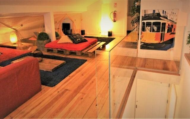 We Love F Tourists: Hostel
