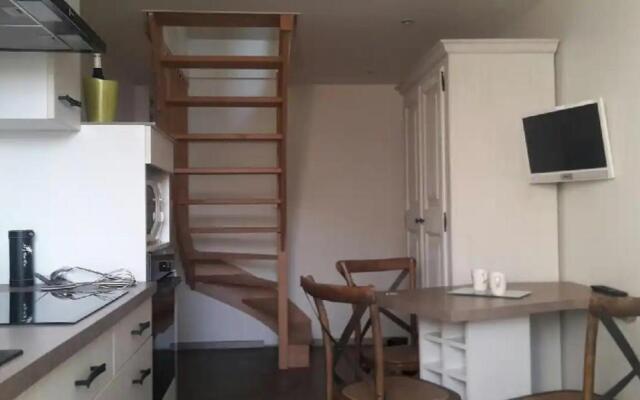 Beau Studio Au Calme Proche de la Cathedrale (Adults Only)