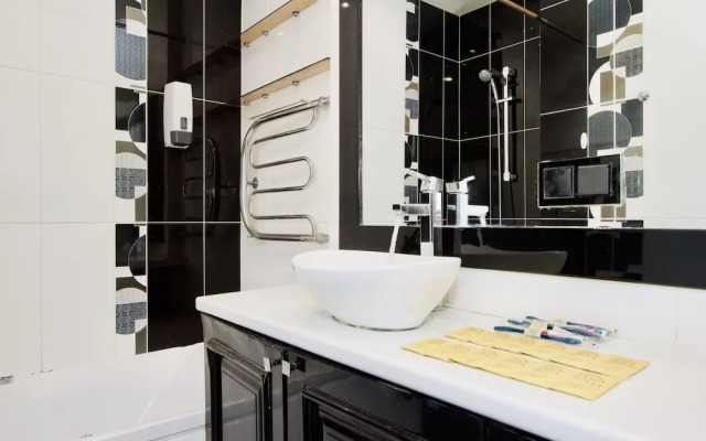 LUXKV Apartment on Zemlyanoy Val 52