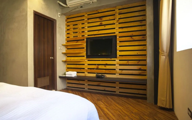 Taichung Loft Hostel - Yizhong