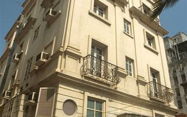 Hotel Benzy Palace