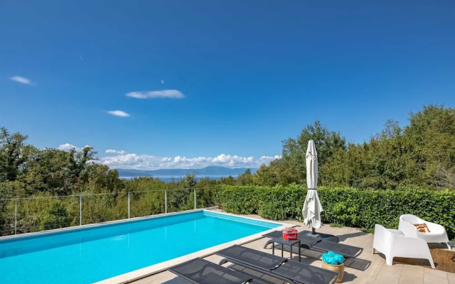 Villa Luxor With Heated Pool