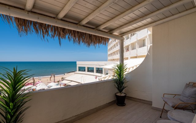 On Hotels Oceanfront - Adults Only