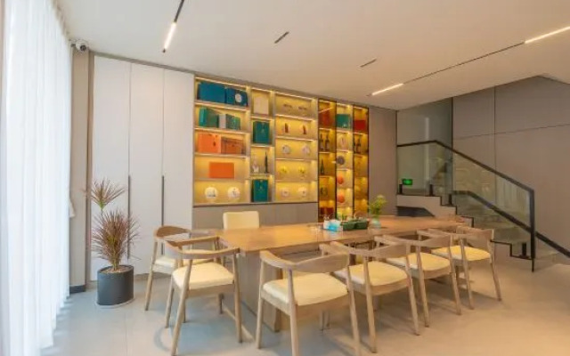 Chuxiong Yuge Hotel (Bohai Park)