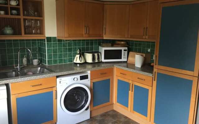 Clapham North 2 Bedroom Flat