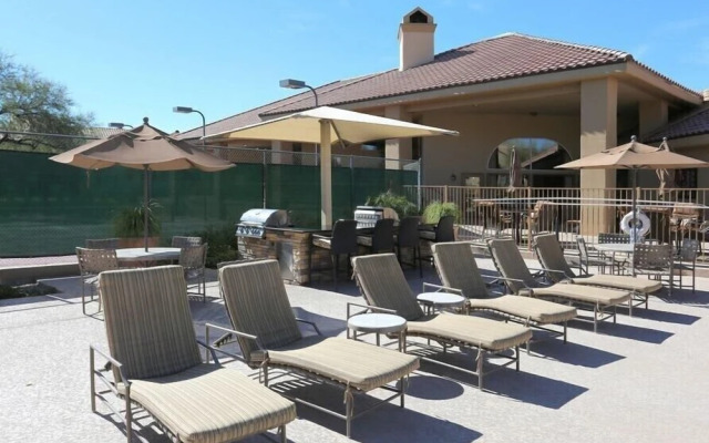 CozySuites TPC Scottsdale with pool 2