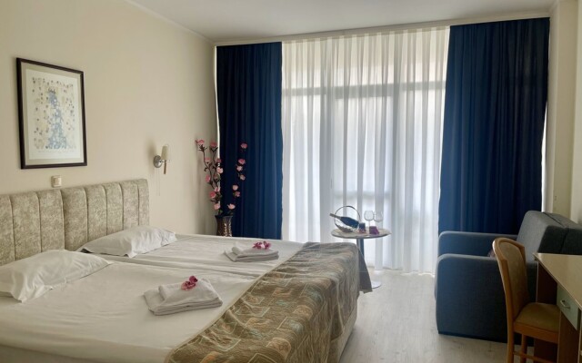 Grand Hotel Nirvana - Sunny Beach