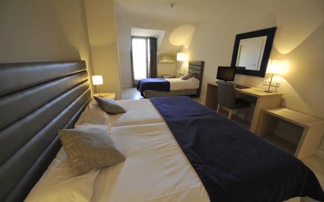 Hotel Puerta de Segovia