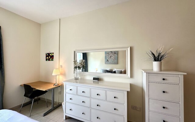 Lux BnB I Turia Tower I Lake & Garden View