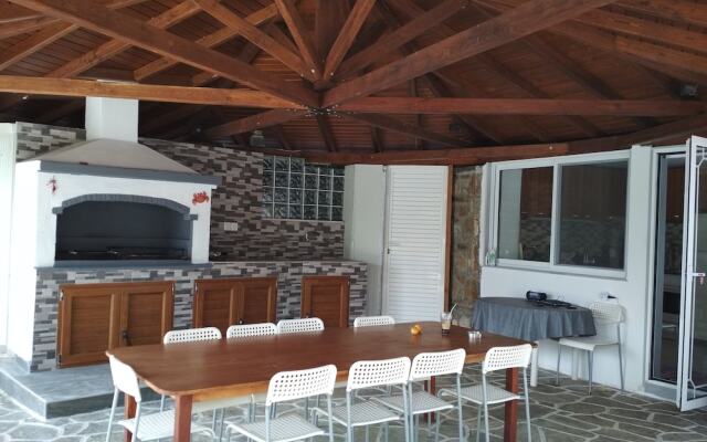 Zephyros Family Apartments