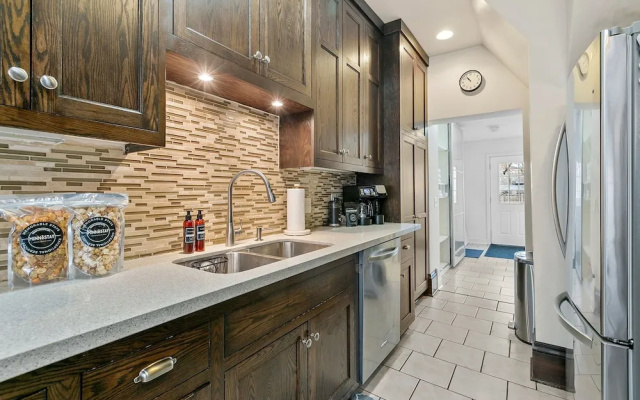 Lyndale Pleasant Getaway