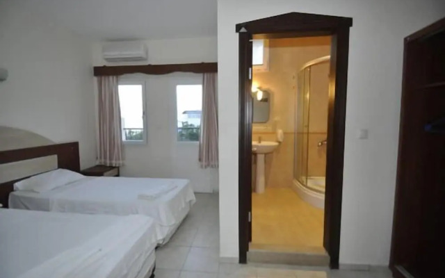 Ado Beach Hotel