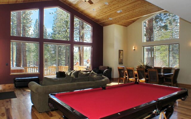 The Pine Tree Lodge