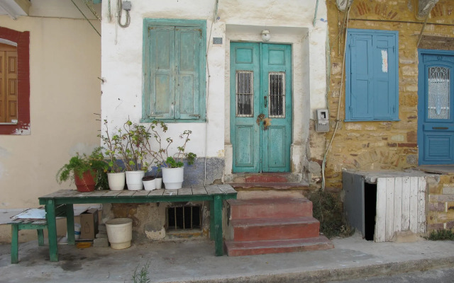 Laas Residence