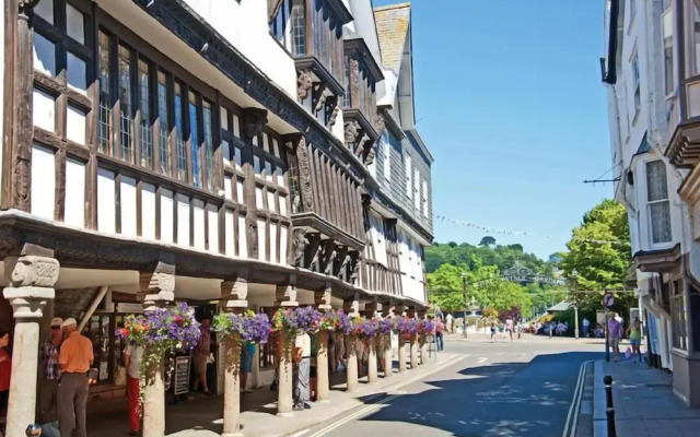 Freshford, 3 Dartmouth House