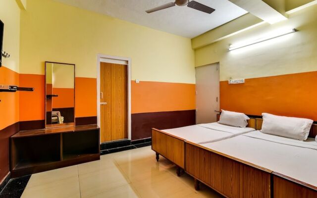 SPOT ON 36583 Hotel Srinivasa Residency