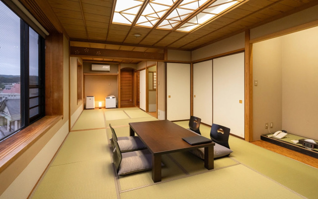 Ito Palace Hotel