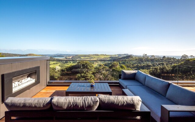 Kaitiaki Lodge - Pool & hot tub
