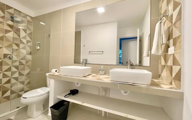 Oceanblue by Andiani Travel