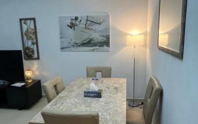 2 Bedroom Incredible Ocean Vew Apartment