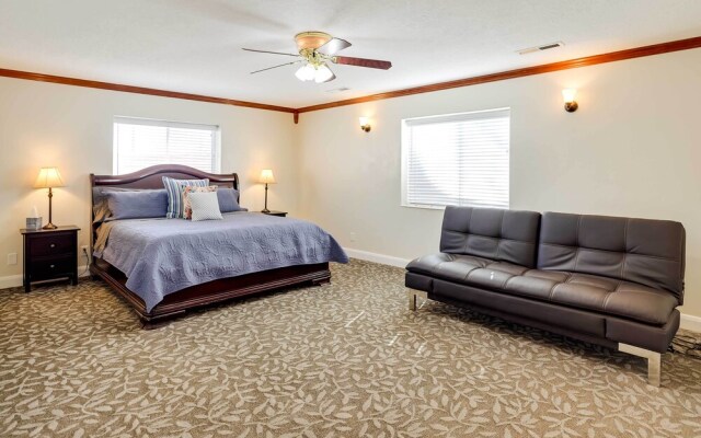 Spacious Hildale House w/ Large Deck!