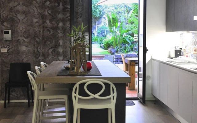 Petra Lavica Holiday Home