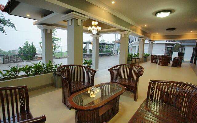 Avila Ketapan Rame Hotel
