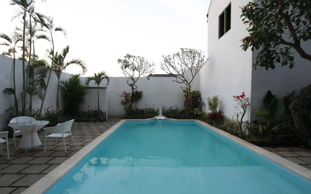 Spazzio Bali Hotel