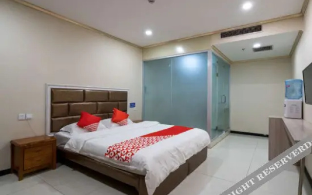 Oyo Heze Palace Hotel (Caozhou Peony Garden Store)