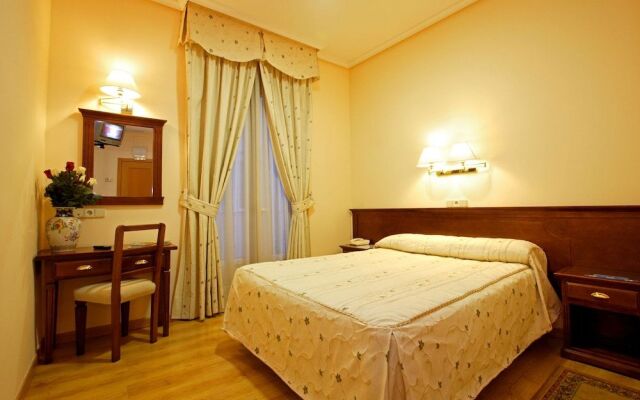 Hostal Sil & Serranos