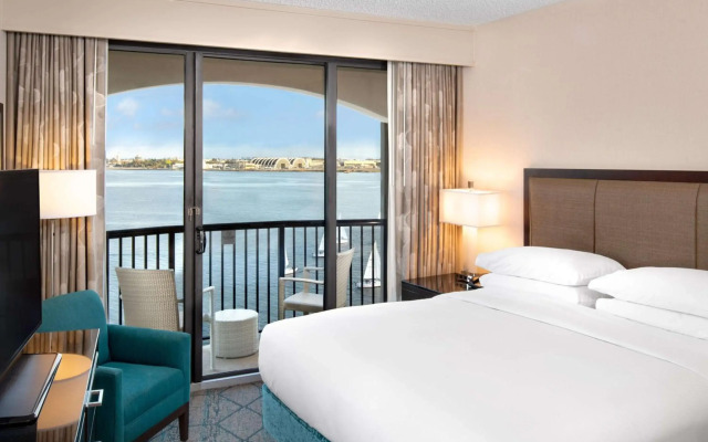 Hilton San Diego Airport/Harbor Island