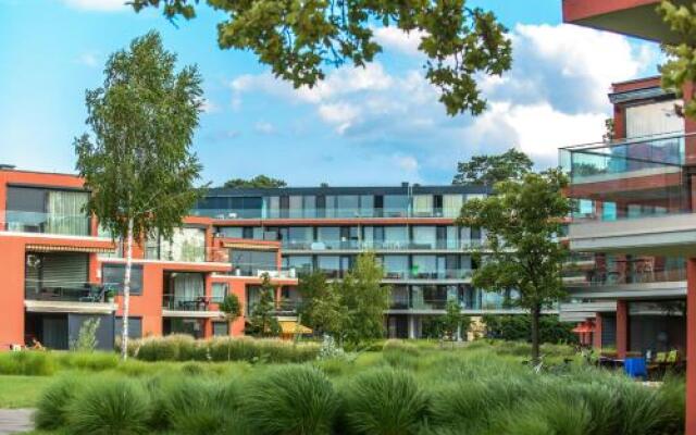BL YachtClub & Apartments