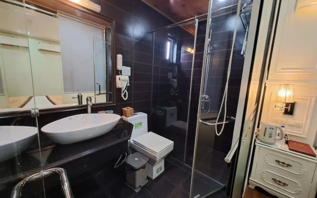 Kawasaki Noi Bai Airport Hotel