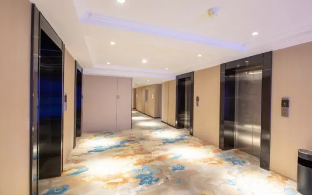 Yichen E-sports Movie Apartment (Shijiazhuang Railway Station Tatan Trade City) – Hotel Rooms – Shijiazhuang