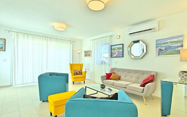 Peaceful Villa in Sveti Lovrec With Swimming Pool