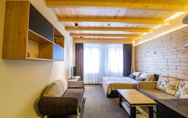 Room18 New Gudauri Suites