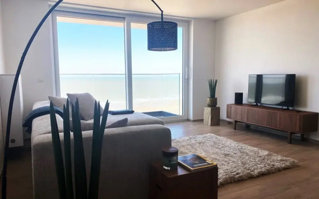 Seafront Luxury With Ocean Views