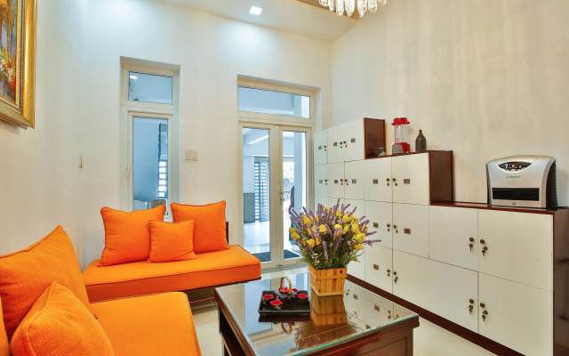 Sunflower Boutique Studio Apartment