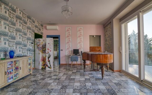 La Lincolnia - with Garden and Seaview