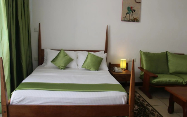 Modern Beachfront Studio Apartment B44