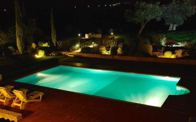 Villa 32 - Limni