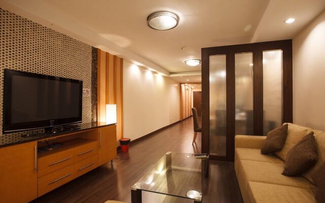 3C - 2 Bedroom Downtown Apartment With Shared Pool