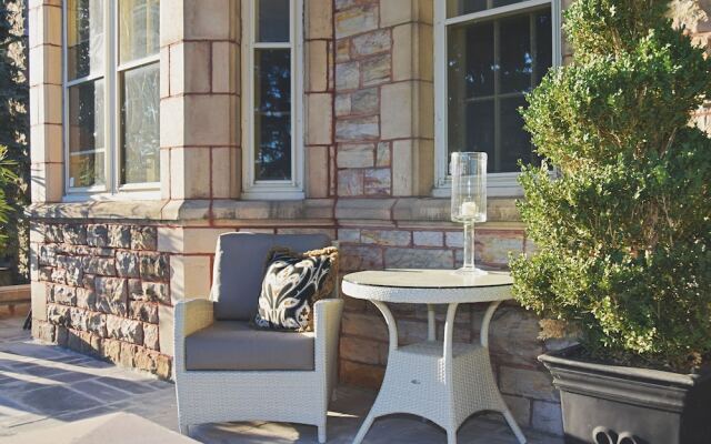 Manoir Chamberland (Adults Only, No Pets)